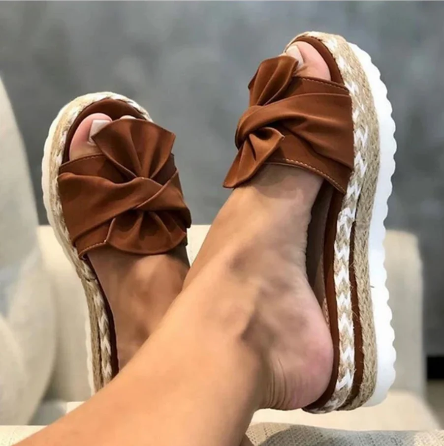 Loreth | Ortopediska Sandaler Med Rosett - Bild 6
