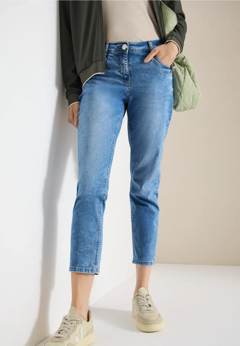 Cecil - Scarlett ljusblå korta jeans - Bild 2